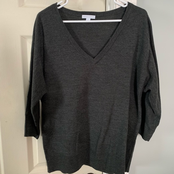 New York & Company Sweaters - NY&Co Basic V-Neck Sweater 3/4 Length Sleeve/ Gray